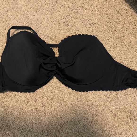 Victoria's Secret The Getaway Halter Black Crochet Bikini Top Size 32DDD - Picture 3 of 5